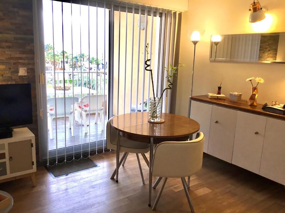 Apartment Studio Port D'Hyeres Vue Mer Et Iles De Porquerolles Et Port-Cros