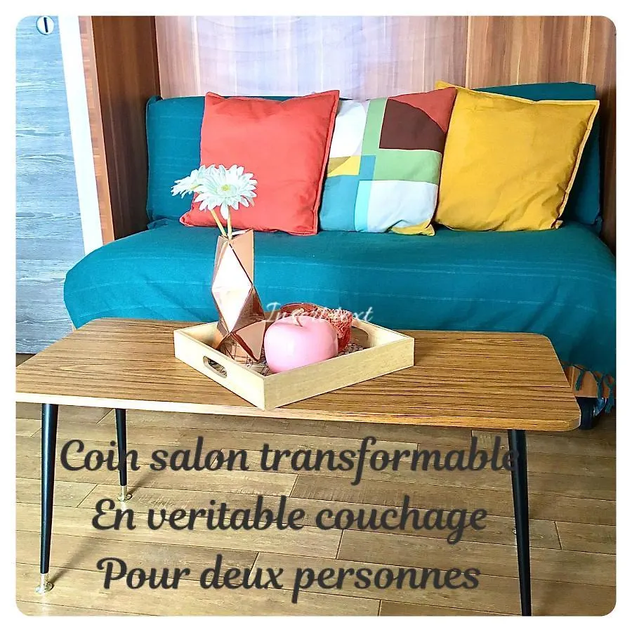 Апартаменты Studio Port D'Hyeres Vue Mer Et Iles De Porquerolles Et Port-Cros